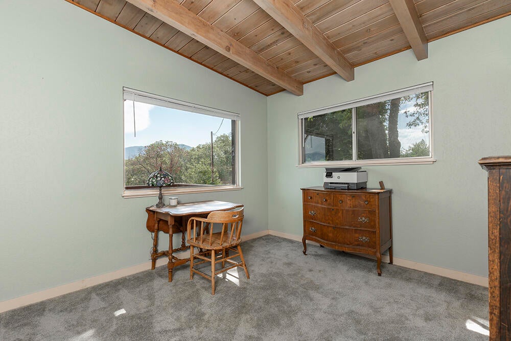 2931 Harbeck Road Grants Pass, OR 97527 - Photo 17 of 59 17