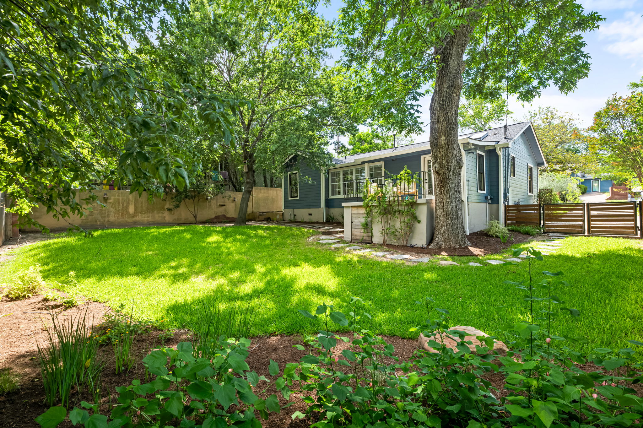 3811 Cherrywood Road Austin, TX 78722 - Photo 36 of 40