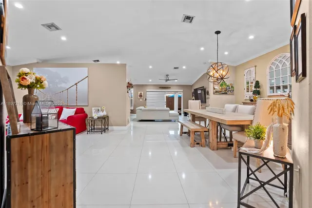 $4,000 | 13925 Southwest 155th Court, Unit 13925, Miami, FL 33196