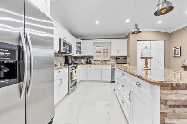 $4,000 | 13925 Southwest 155th Court, Unit 13925, Miami, FL 33196