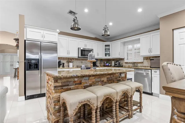 $4,000 | 13925 Southwest 155th Court, Unit 13925, Miami, FL 33196