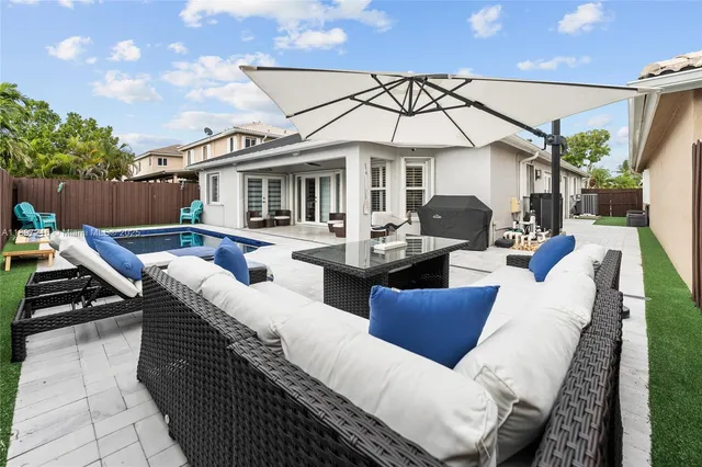 $4,000 | 13925 Southwest 155th Court, Unit 13925, Miami, FL 33196