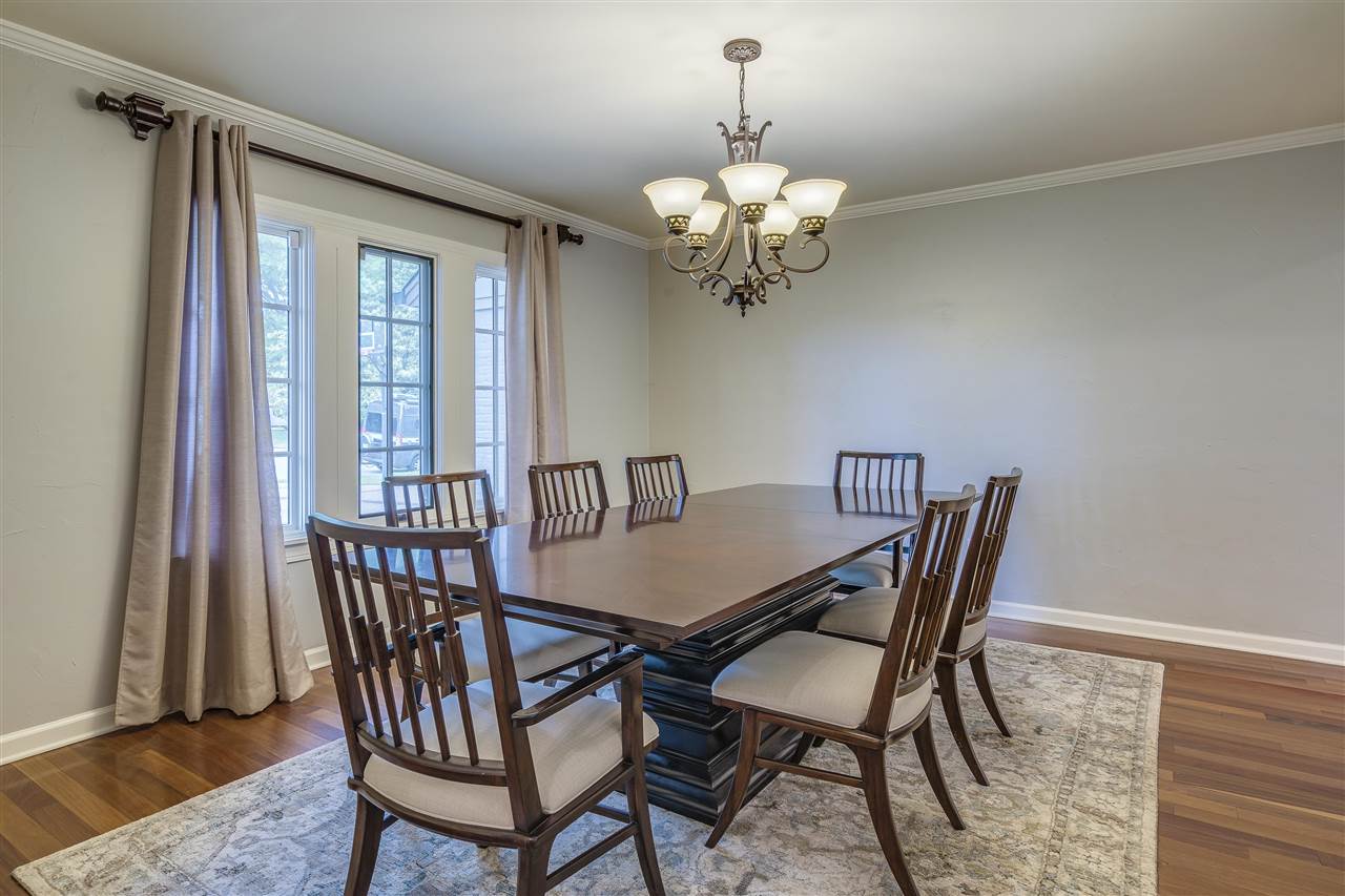 398 Taraview Road Collierville, TN 38017 - Photo 5 of 24 ON LEFT AS YOU ENTER HOME