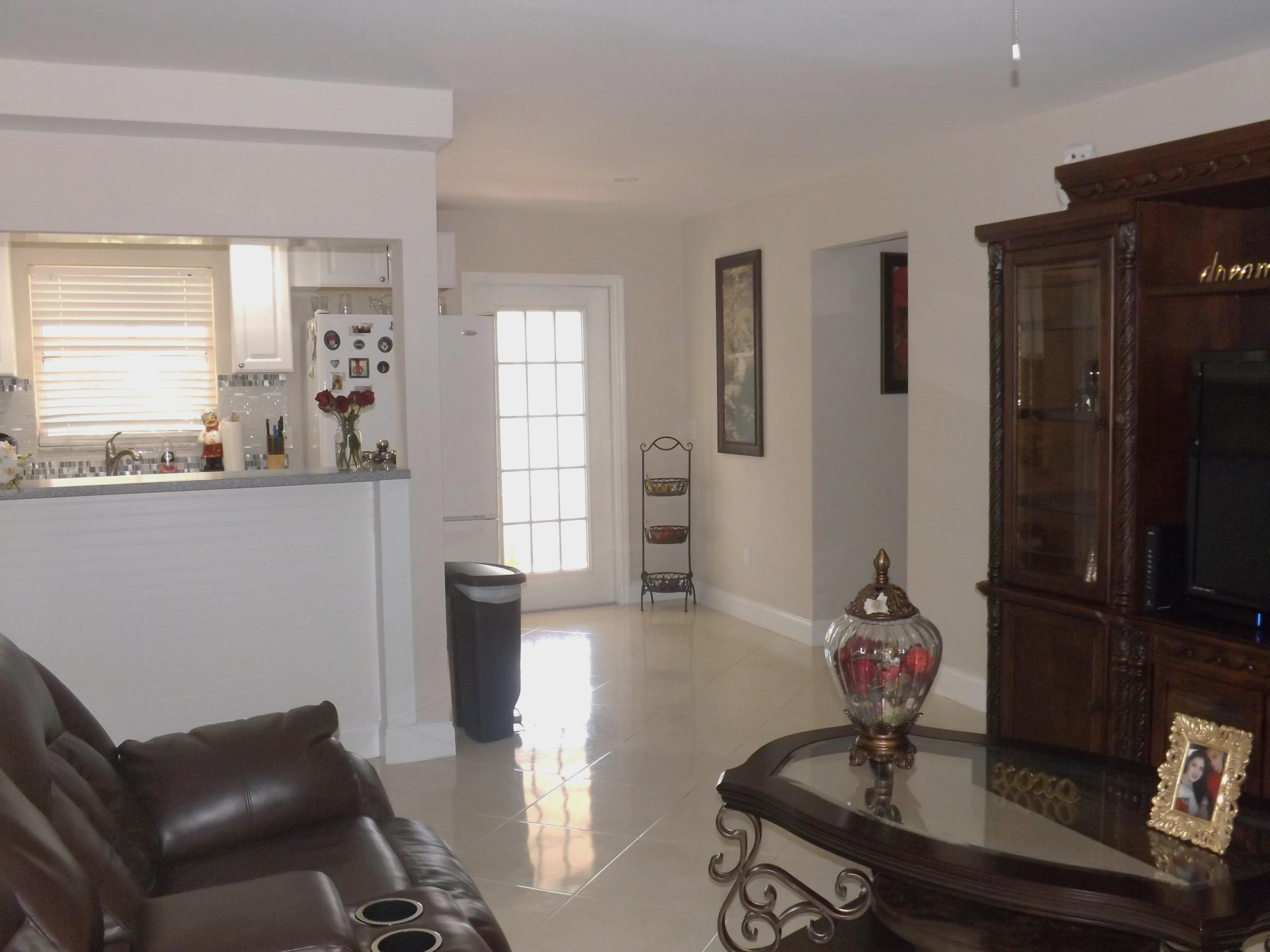 64 Davis Road Palm Springs, FL 33461 - Photo 3 of 32 DSCF7575