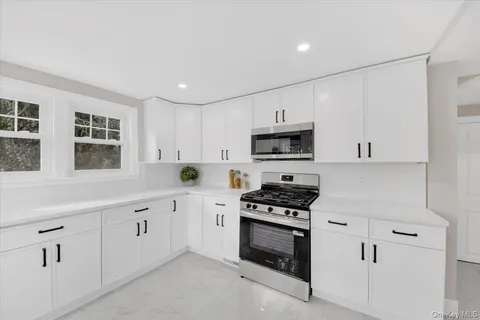 $550,000 | 34 Kings Ferry Road, Montrose, NY 10548