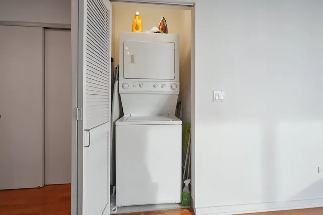 $289,000 | 611 South Wells Street, Unit 1908, Chicago, IL 60607