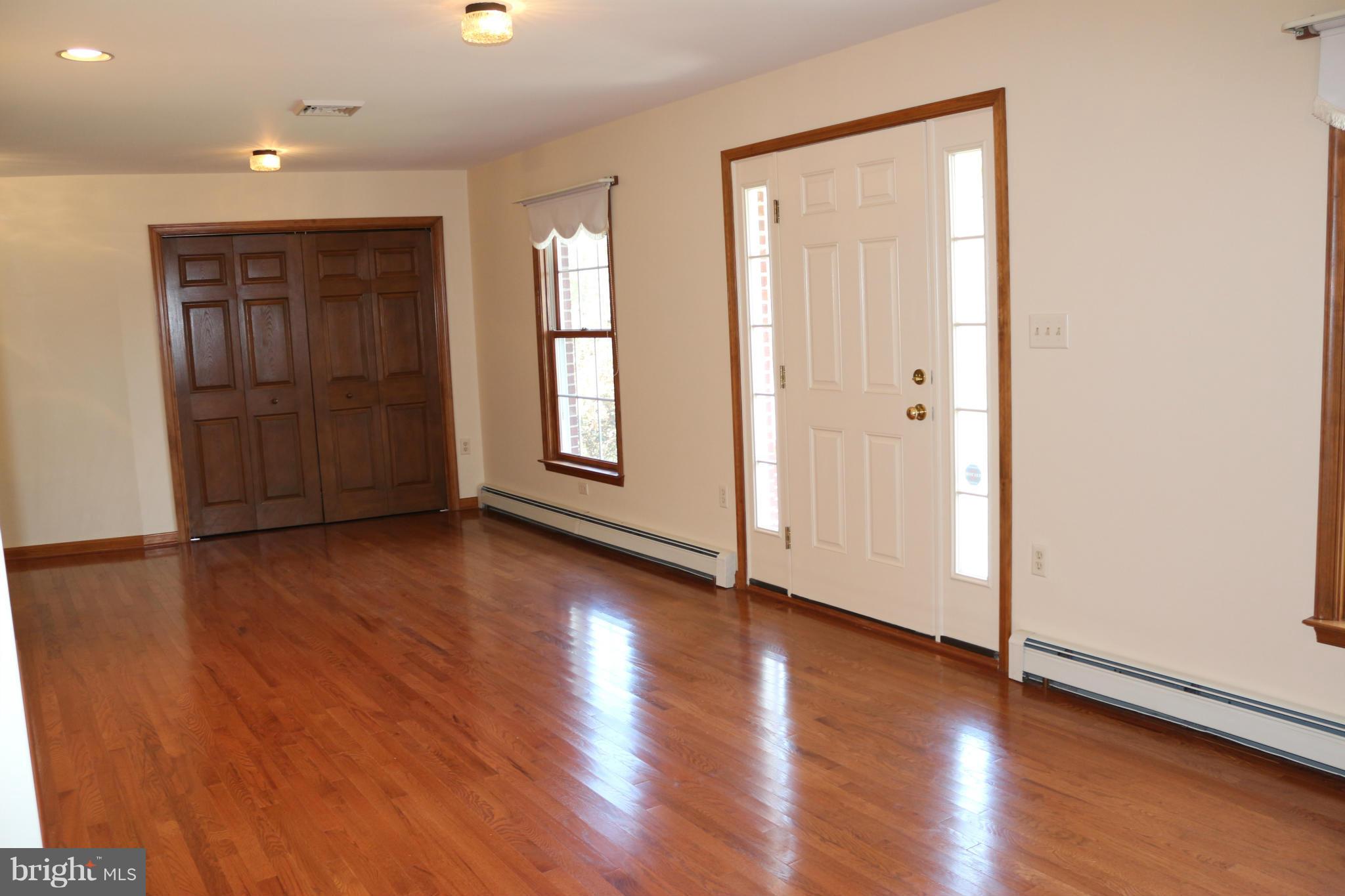 12536 Mummert Road Big Pool, MD 21711 - Photo 11 of 30 Living Room