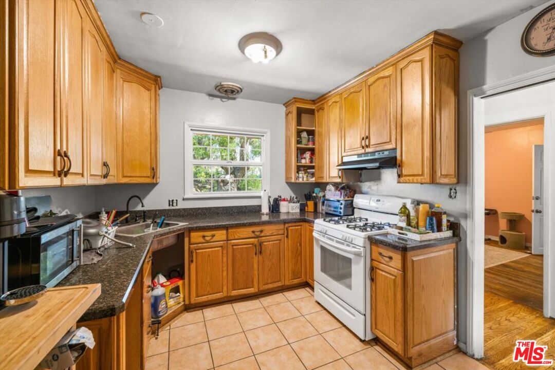3950 Foothill Road Santa Barbara, CA 93110 - Photo 8 of 22 Gallery Image 8
