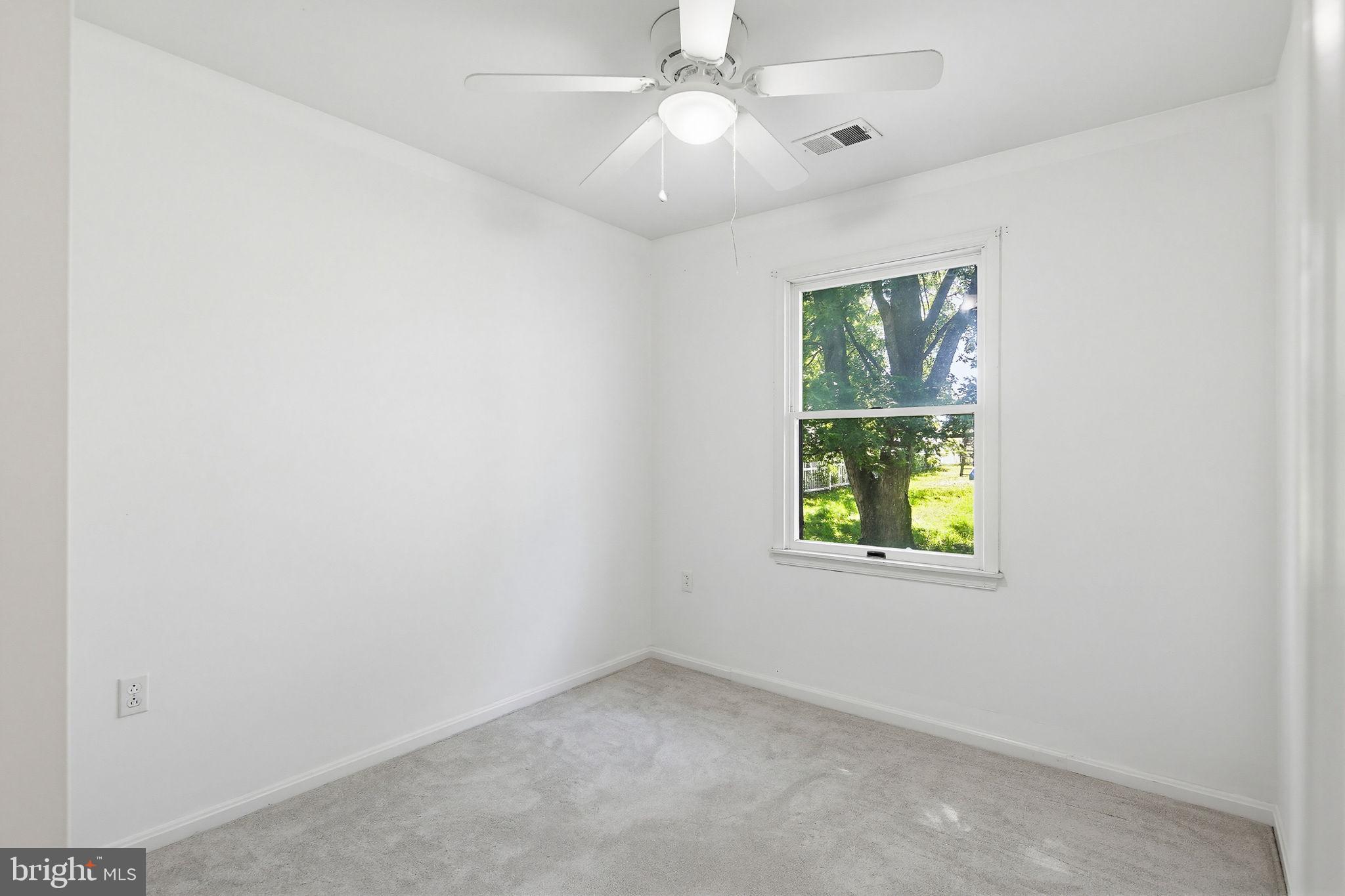 2621 Braddock Road Mount Airy, MD 21771 - Photo 23 of 56