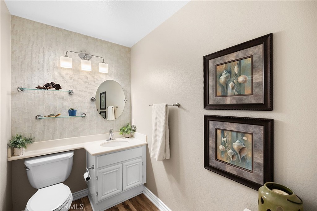 29687 Rossiter Road Murrieta, CA 92563 - Photo 28 of 65 downstairs 3/4 bathroom