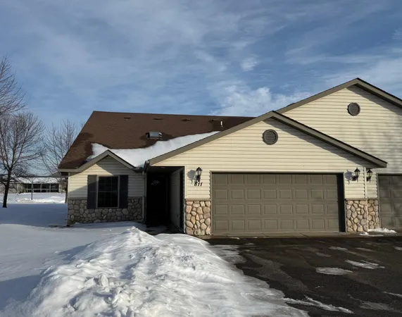 $227,500 | 811 Stonehaven Path, Milaca, MN 56353