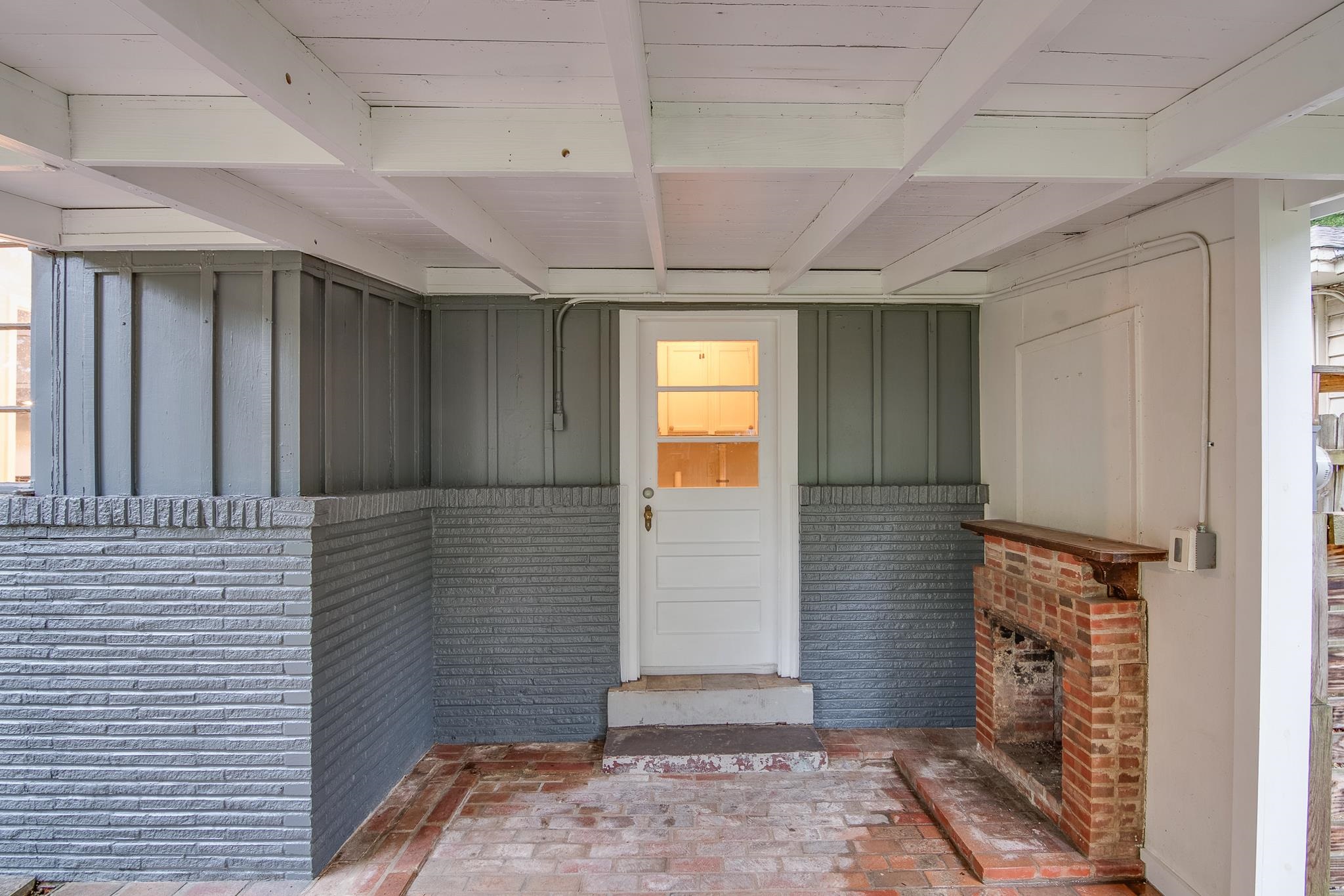 4970 Sequoia Road Memphis, TN 38117 - Photo 27 of 31 a view of a hallway with wooden walls