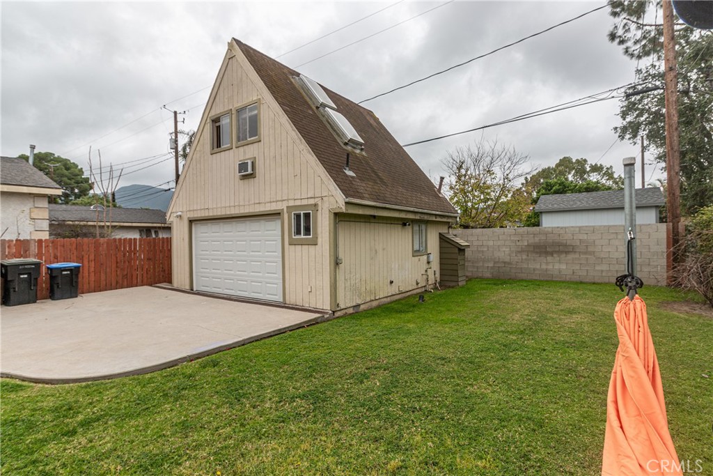 211 South Keystone Street Burbank, CA 91506 - Photo 33 of 54