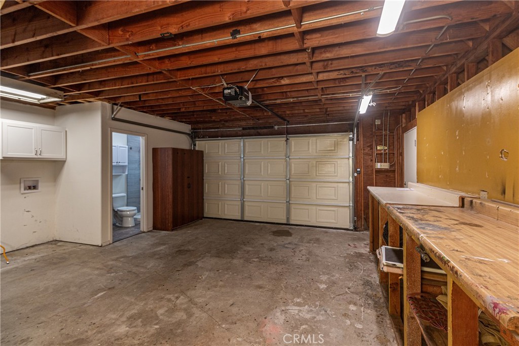 211 South Keystone Street Burbank, CA 91506 - Photo 39 of 54