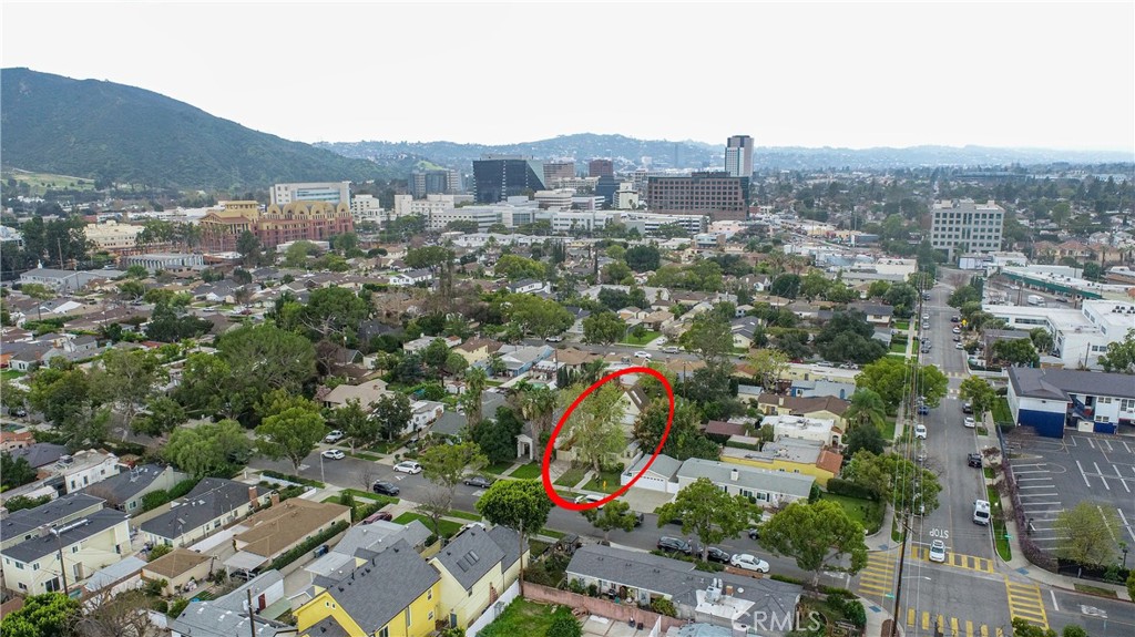 211 South Keystone Street Burbank, CA 91506 - Photo 52 of 54