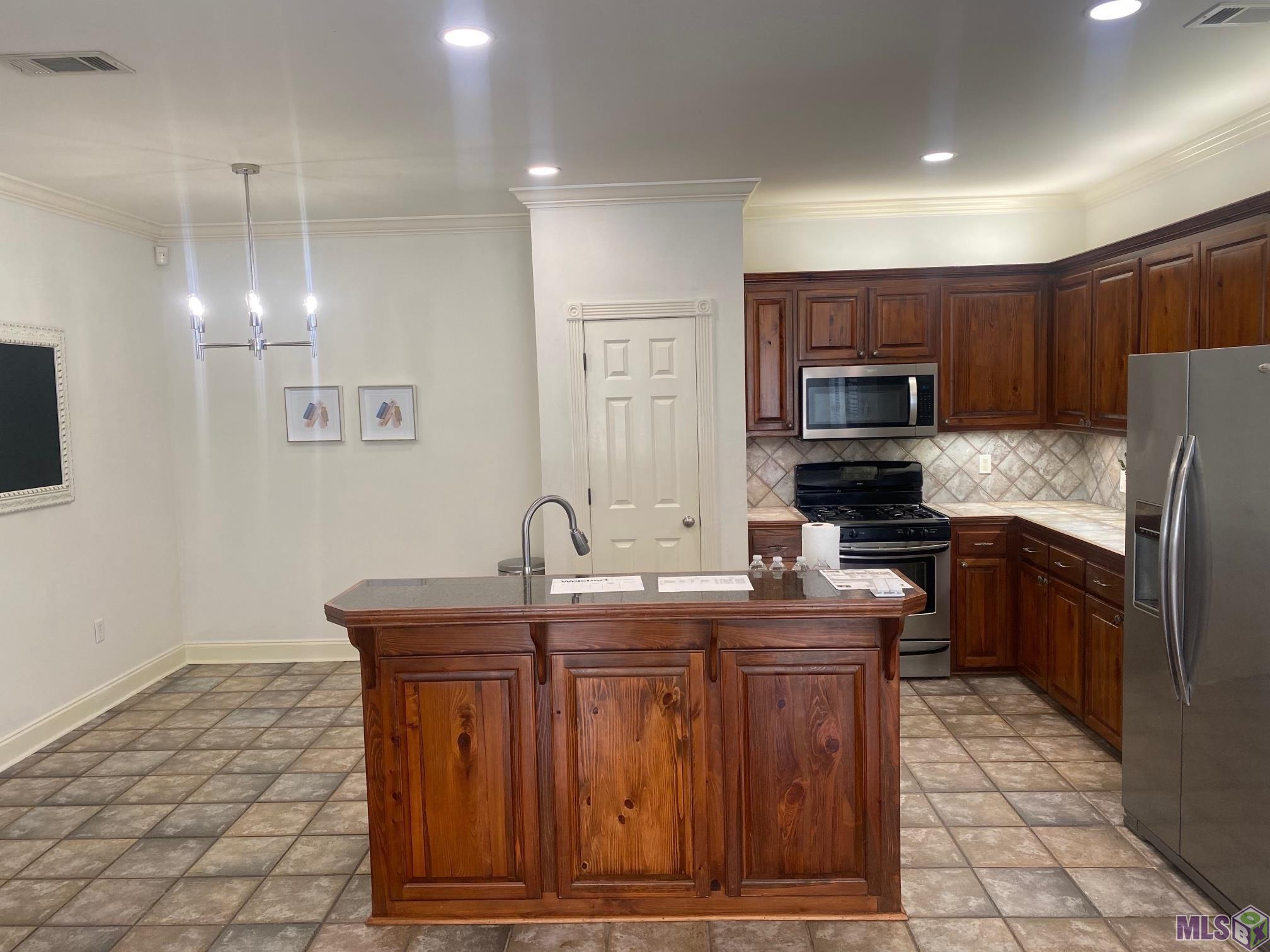 10330 Springtree Avenue Baton Rouge, LA 70810 - Photo 6 of 11 Gallery Image 6