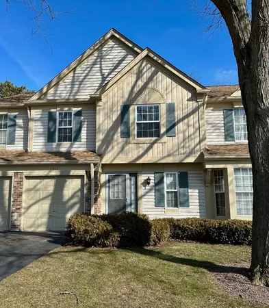 $2,400 | 1511 Crab Tree Drive, Westmont, IL 60559