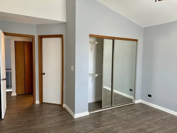 $2,400 | 1511 Crab Tree Drive, Westmont, IL 60559