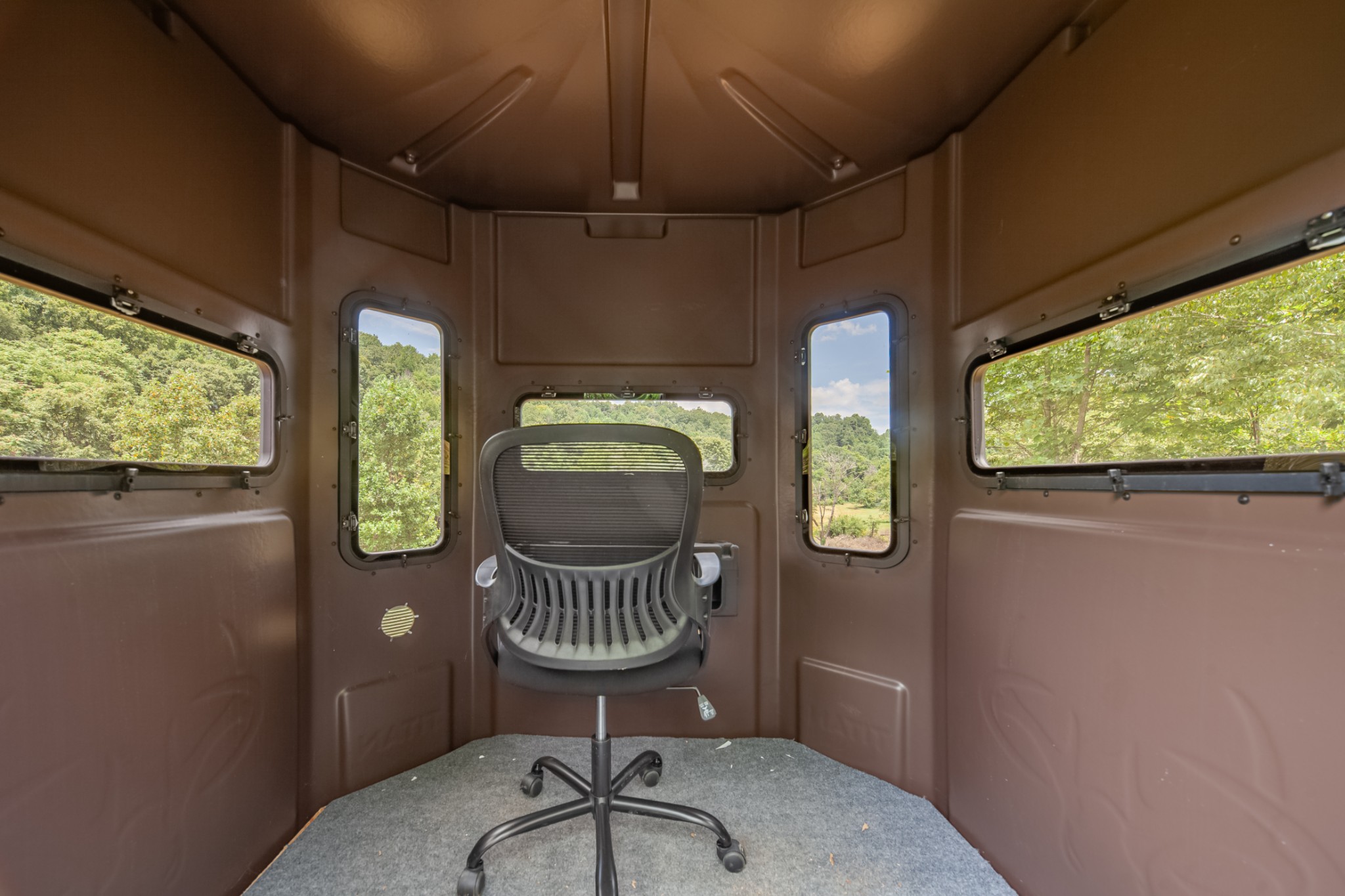 2970 Springplace Road Belfast, TN 37019 - Photo 24 of 38 a view of a room with window wooden floor and table