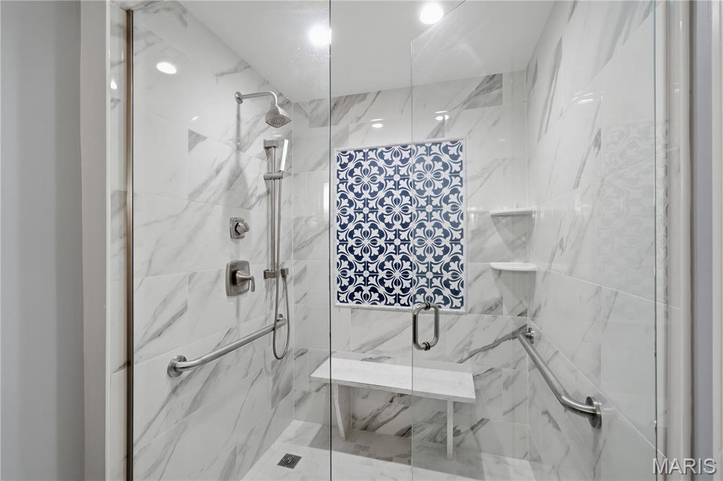 710 South Hanley Road, Unit 10B Clayton, MO 63105 - Photo 22 of 36