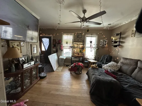 $75,000 | 6 Hempton Street, Amsterdam, NY 12010