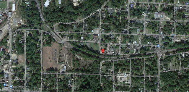 $2,400 | 832 South Smith Avenue, Other, AR 71730