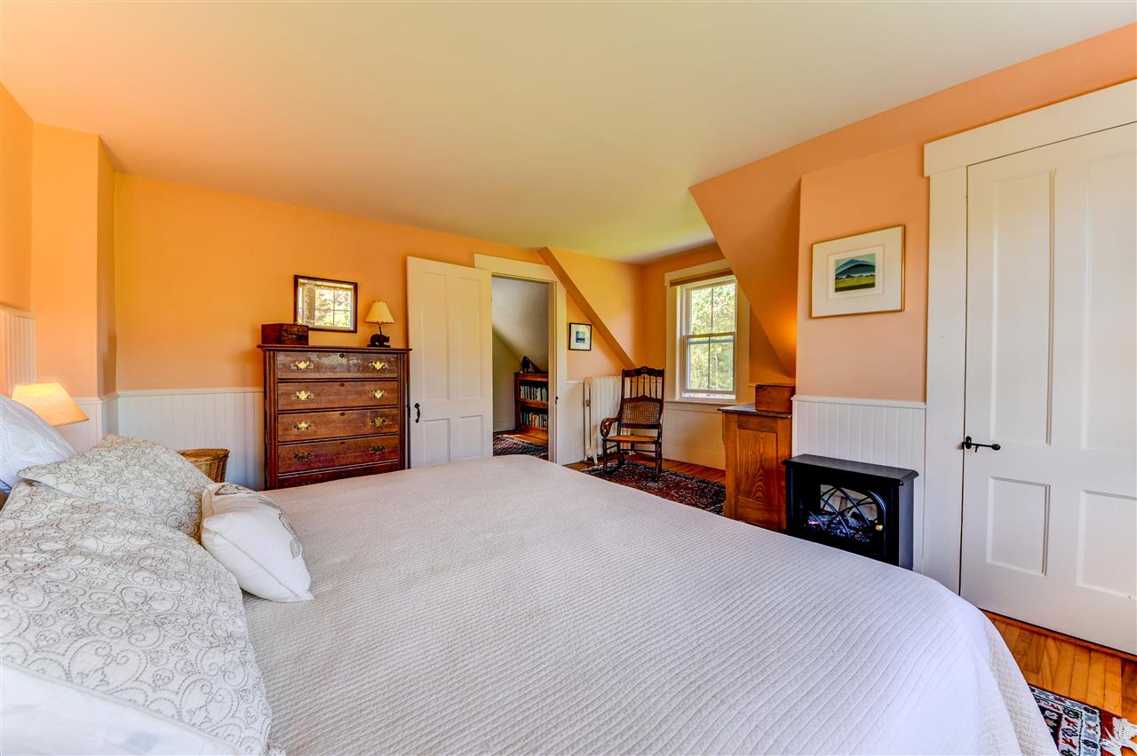 162 Loop Road Easton, NH 03580 - Photo 19 of 39