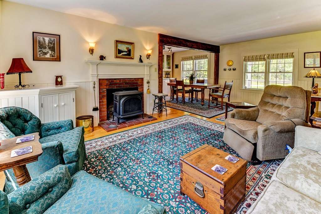 162 Loop Road Easton, NH 03580 - Photo 8 of 39