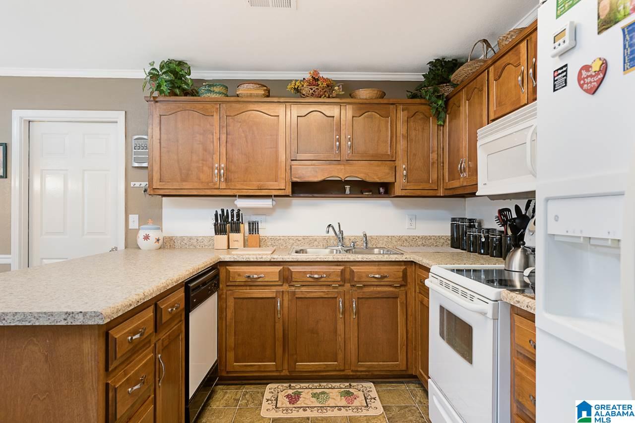 131 Pebble Lane Alabaster, AL 35007 - Photo 9 of 41