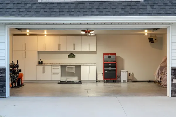 $749,000 | 1814 Brentwood Court, West Fargo, ND 58078