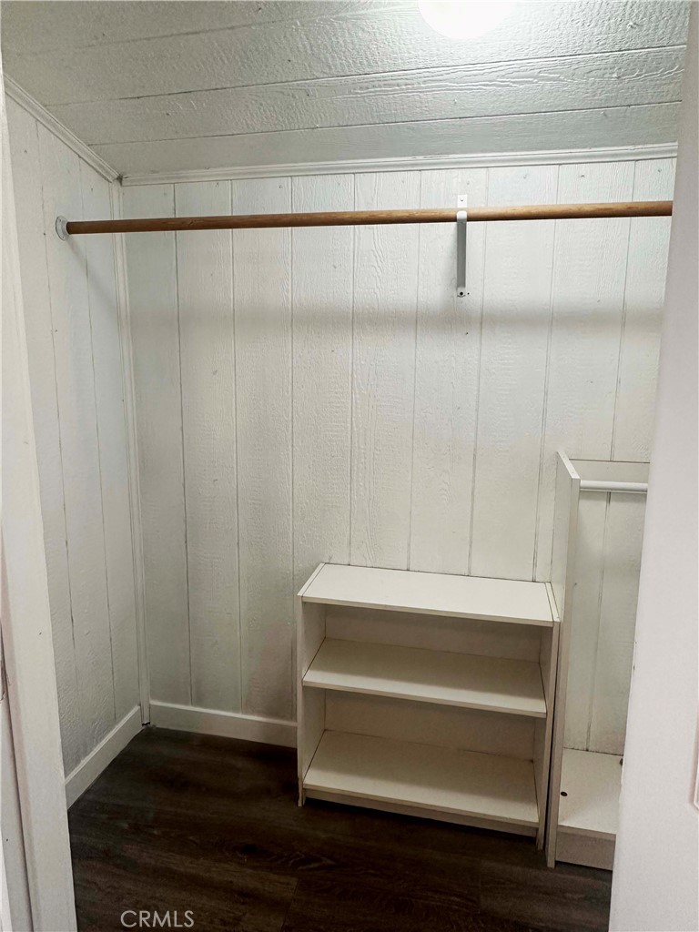 505 North Drive Lebec, CA 93243 - Photo 17 of 34 a bathroom with a bathtub