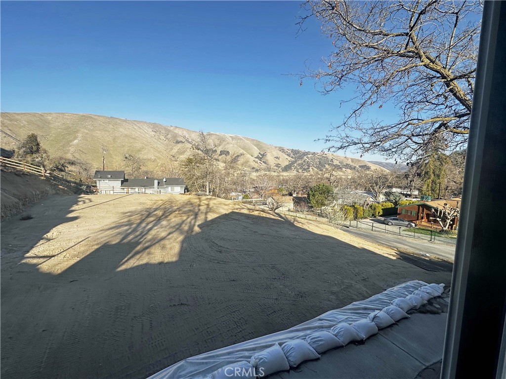 505 North Drive Lebec, CA 93243 - Photo 31 of 34 a view of city and ocean