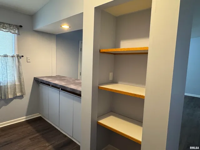 $900 | 3812 Mississippi Avenue, Davenport, IA 52807