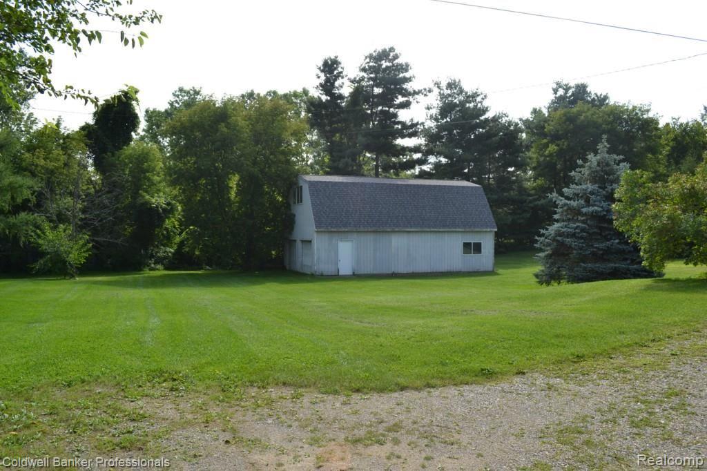 194 North Maple Leaf Road Lapeer, MI 48446 - Photo 12 of 28