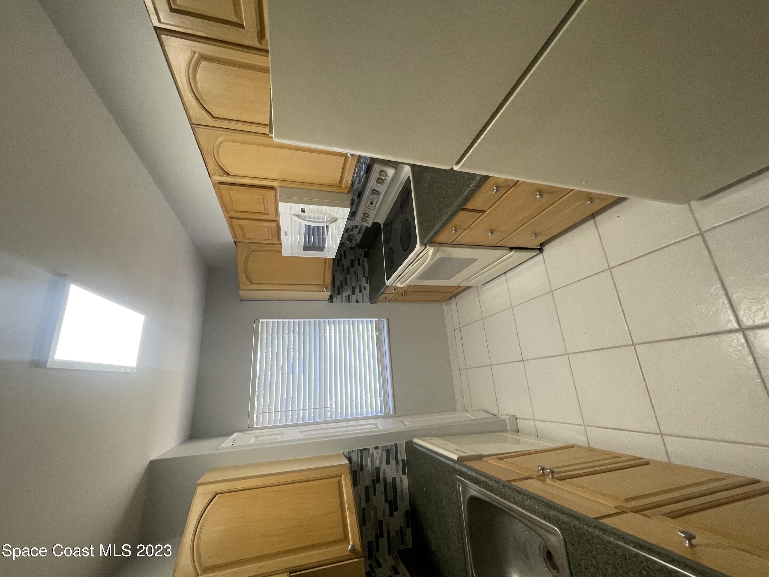 146 Richardson Street Southeast Palm Bay, FL 32909 - Photo 11 of 24 IMG_2253