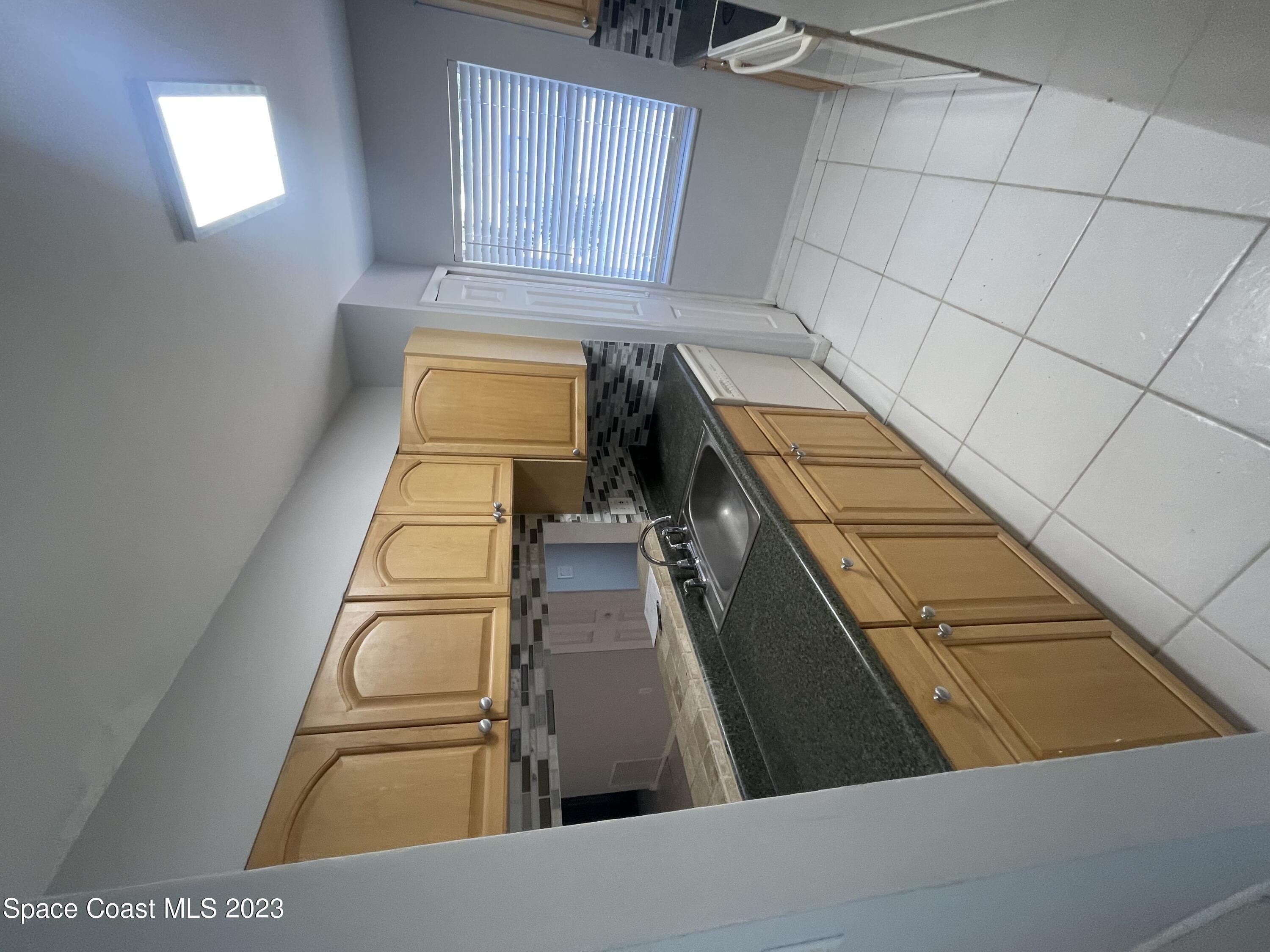 146 Richardson Street Southeast Palm Bay, FL 32909 - Photo 12 of 24 IMG_2254