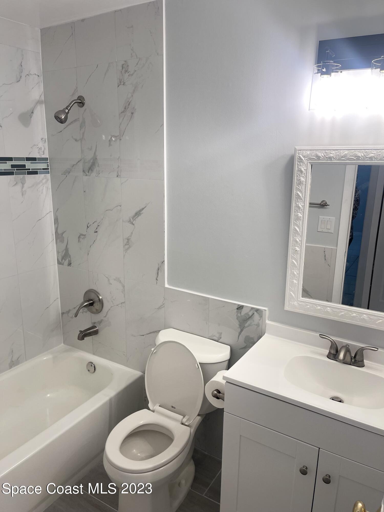 146 Richardson Street Southeast Palm Bay, FL 32909 - Photo 4 of 24 IMG_2246