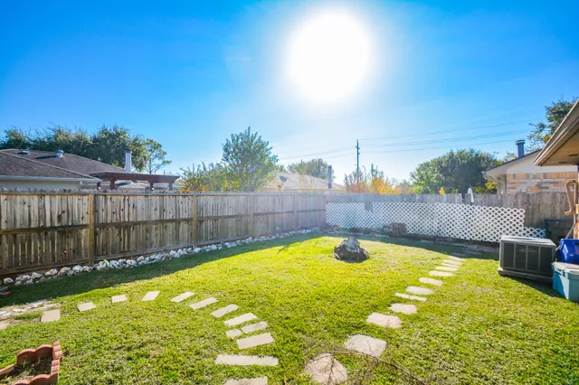 $285,000 | 2308 Gunston Court, Sugar Land, TX 77478