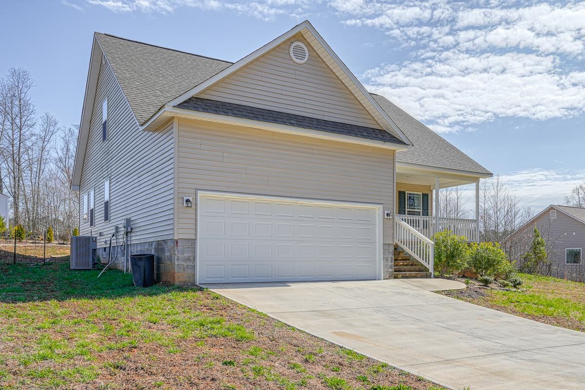888 Hampton Road Lyman, SC 29365 - Photo 31 of 33