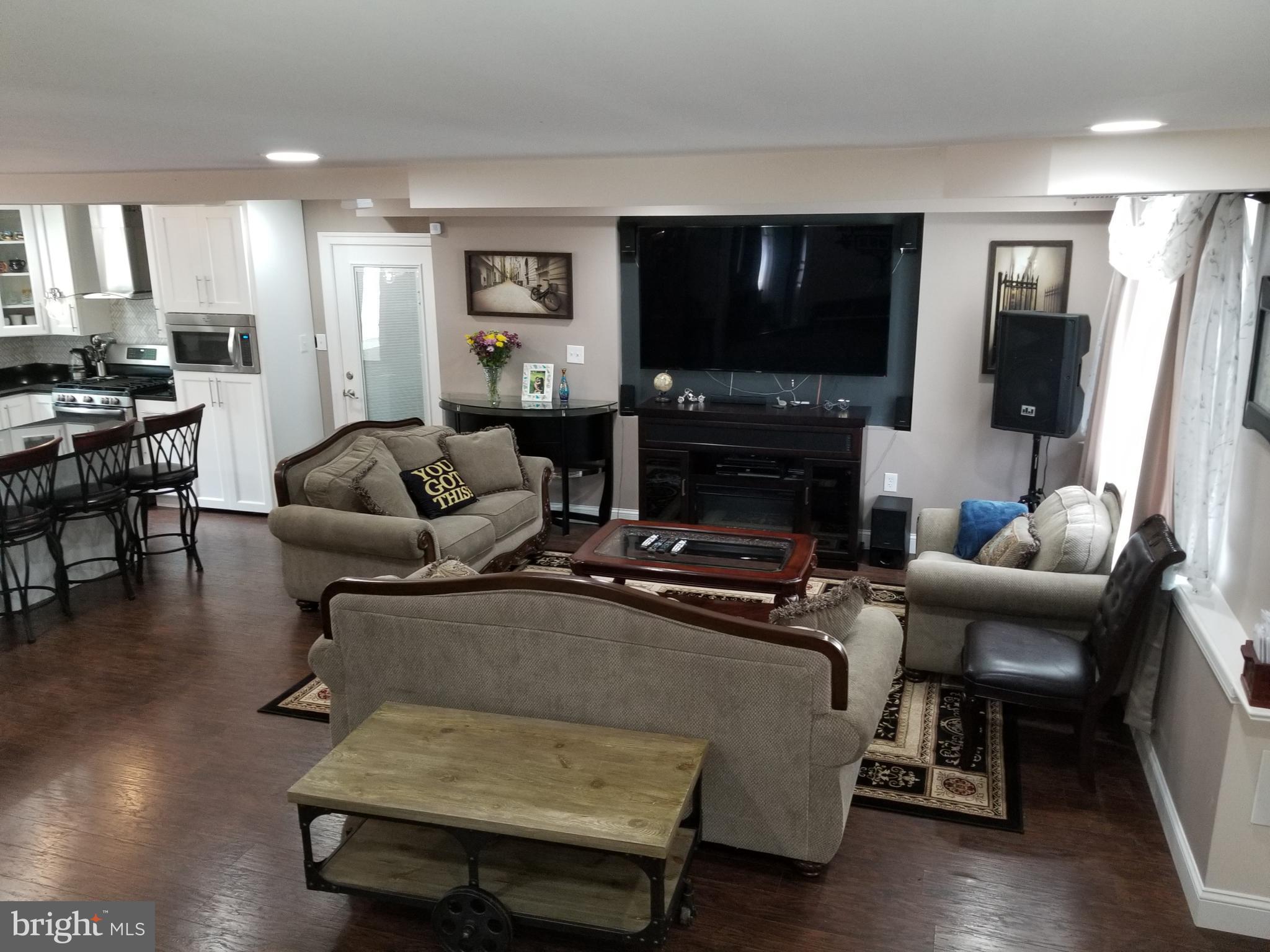 2416 Fire House Road Hyattsville, MD 20785 - Photo 9 of 30 Living Room