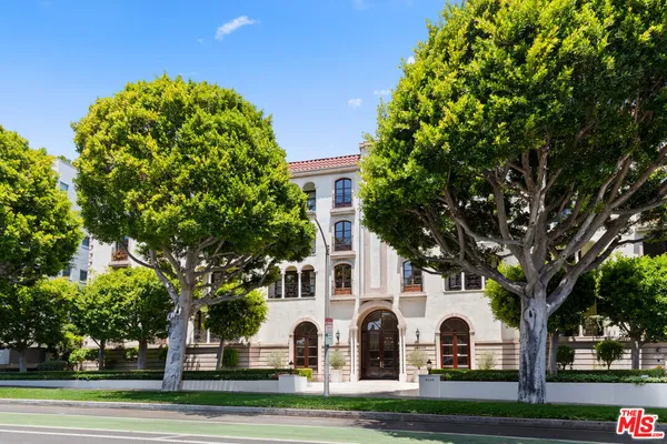 $8,500 | 9249 Burton Way, Unit 404, Beverly Hills, CA 90210