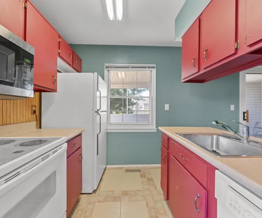 $157,500 | 245 Lake Village Drive, Walled Lake, MI 48390