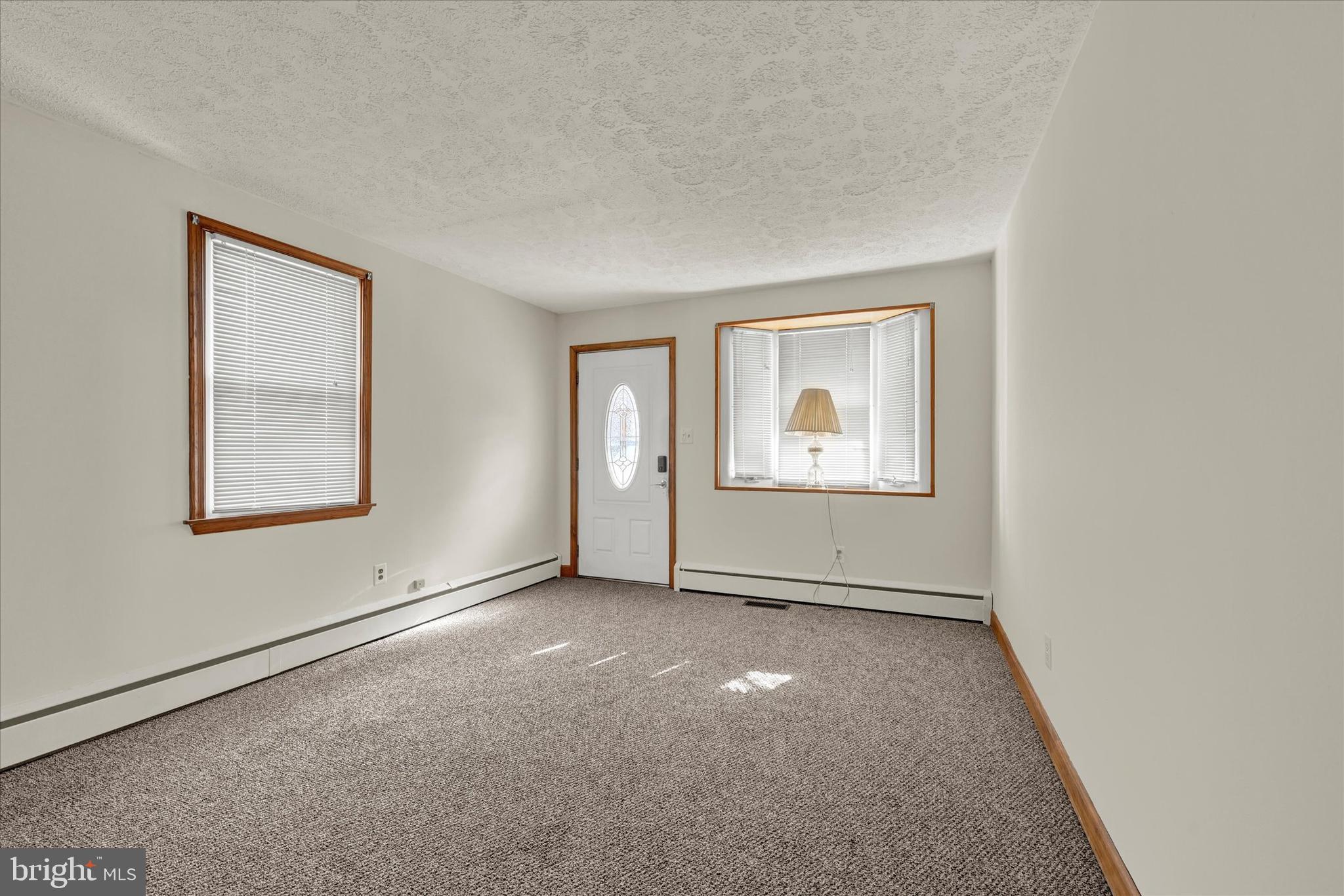3312 Grace Road Sparrows Point, MD 21219 - Photo 4 of 19 Living Room