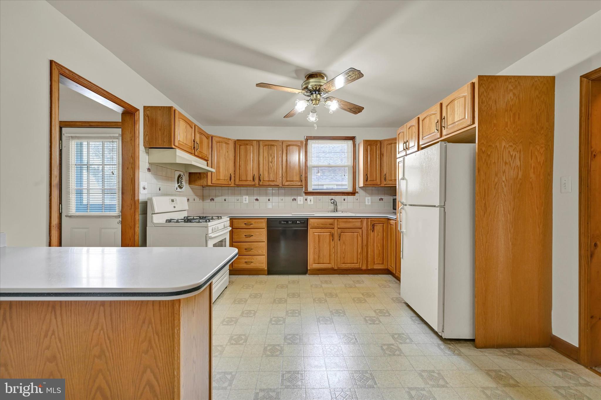 3312 Grace Road Sparrows Point, MD 21219 - Photo 8 of 19 Kitchen