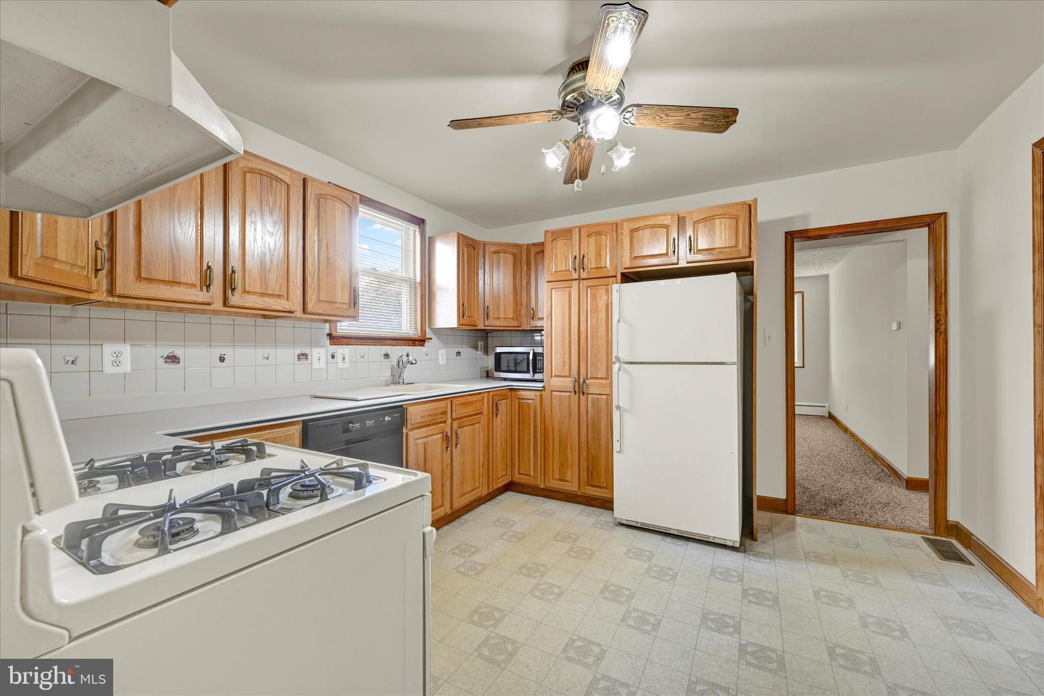 3312 Grace Road Sparrows Point, MD 21219 - Photo 10 of 19