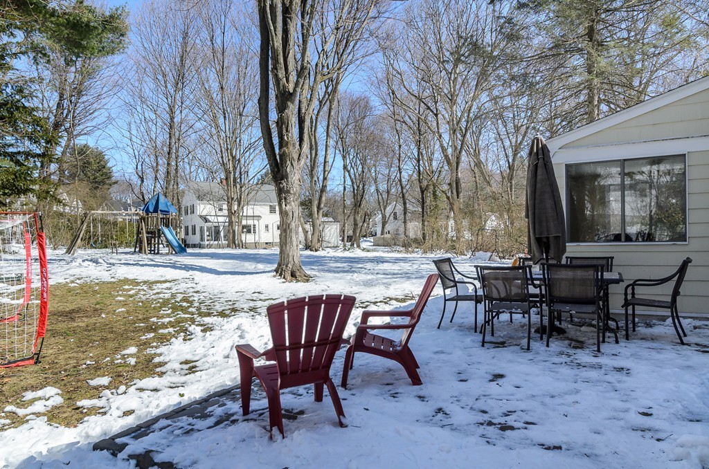 27 Roberts Road Wellesley, MA 02481 - Photo 15 of 16