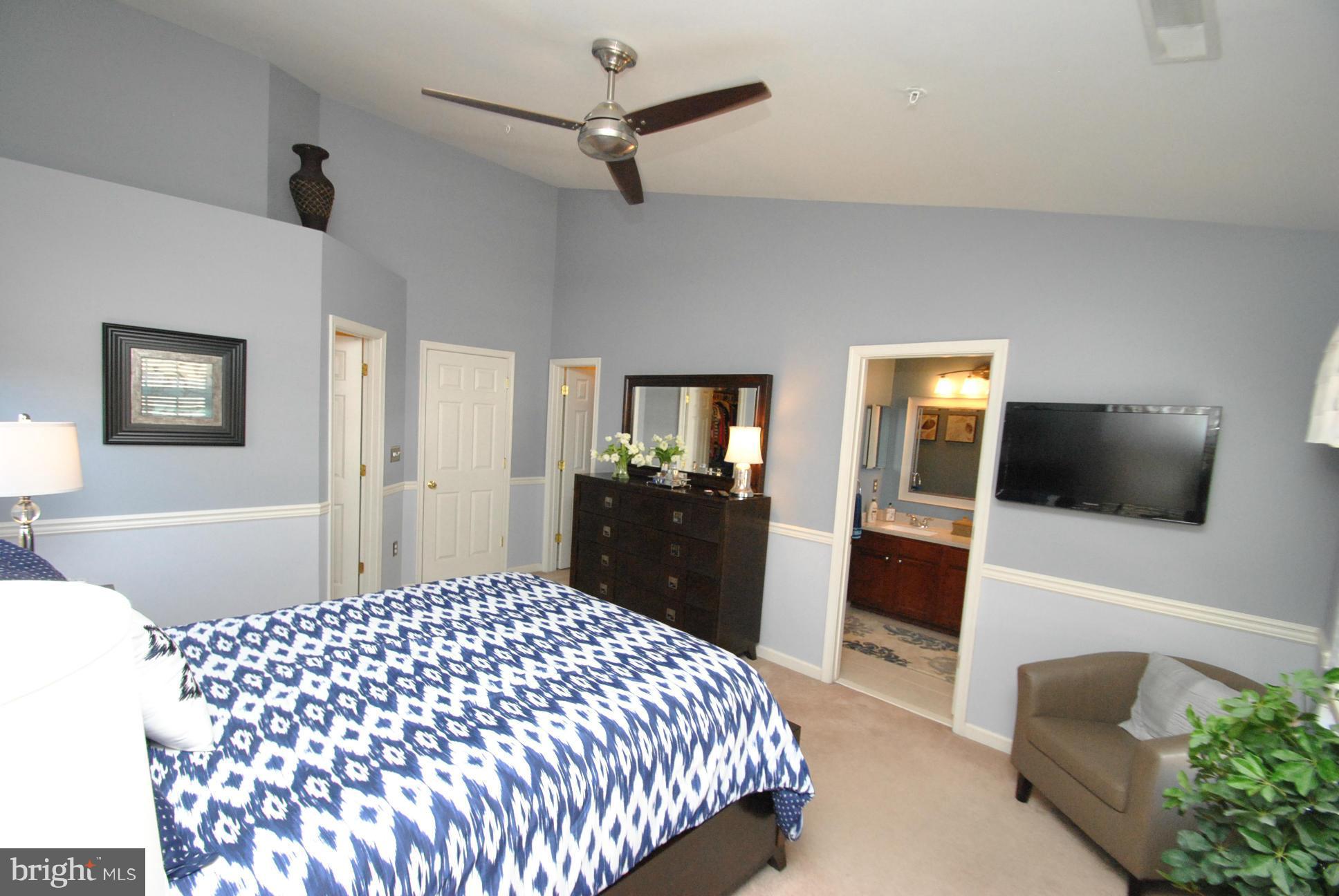 5037 Kemsley Road Baltimore, MD 21237 - Photo 18 of 30 OWNERS SUITE W/2 WALK-IN CLOSETS & LUXURY BATH