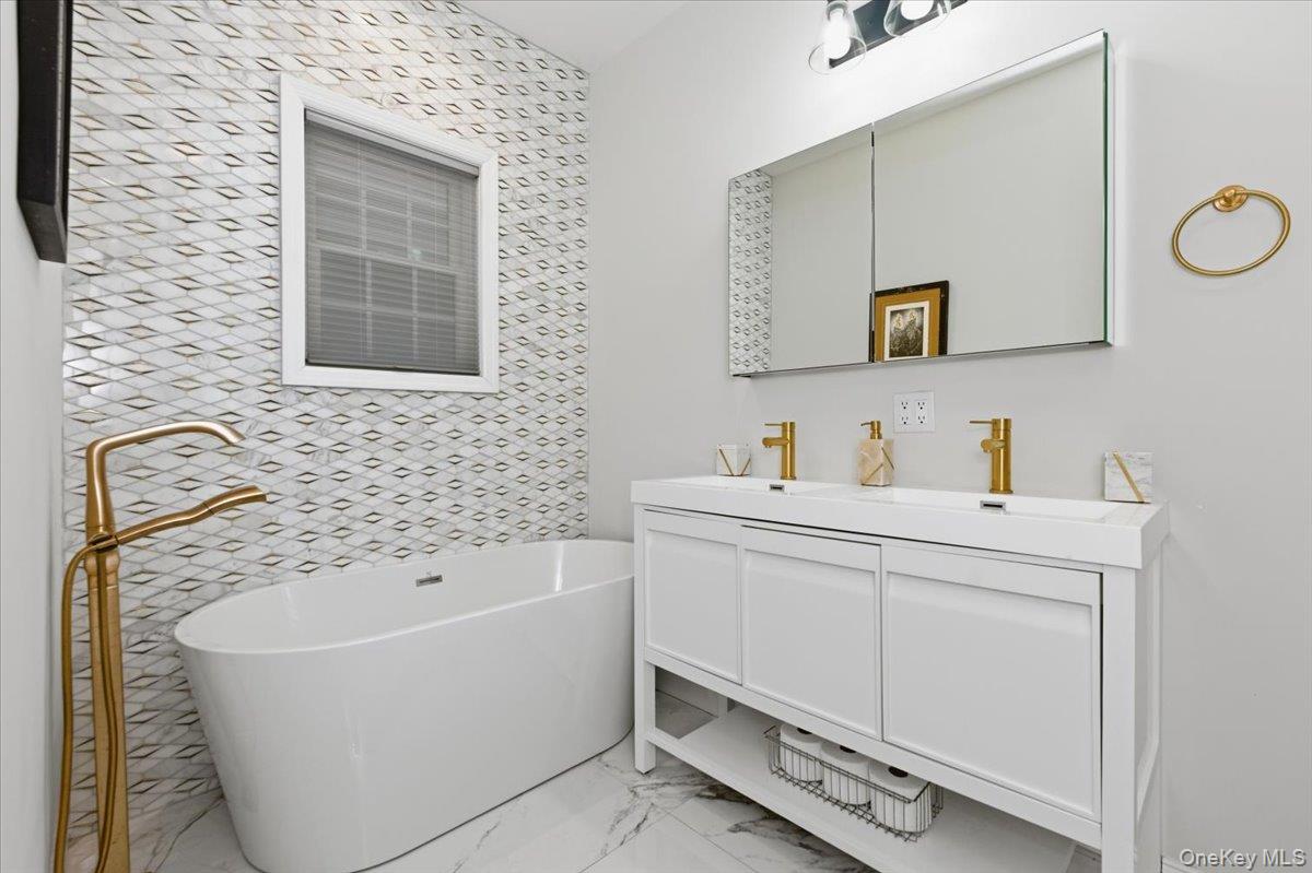 97 Wisconsin Street Long Beach, NY 11561 - Photo 16 of 30