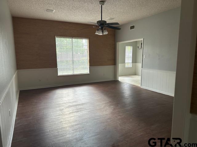 3422 Omega Drive Tyler, TX 75701 - Photo 3 of 19