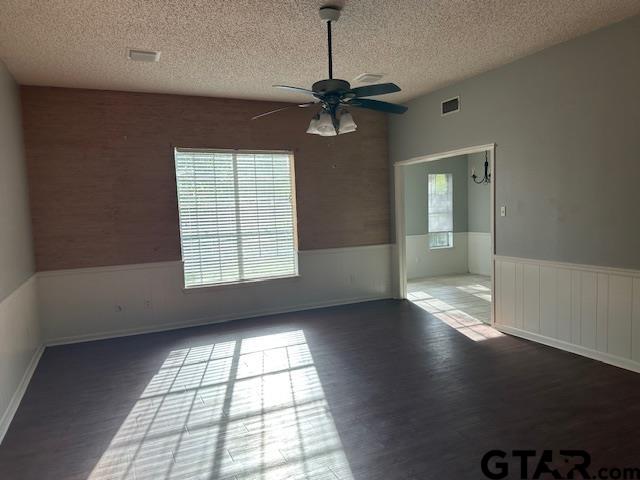 3422 Omega Drive Tyler, TX 75701 - Photo 9 of 19